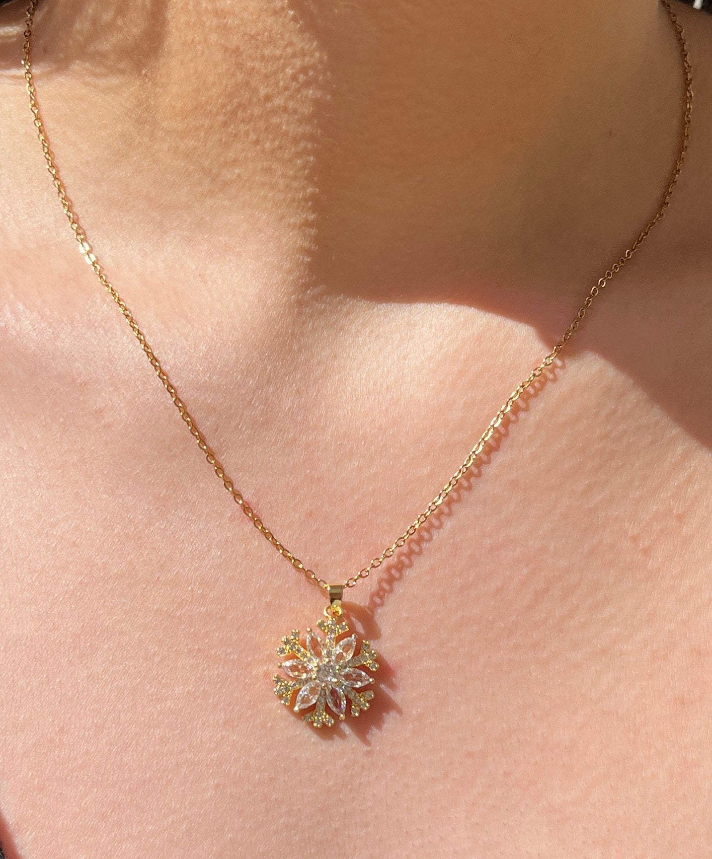 Zirkon İkili Görünüm Kar Tanesi Kolye