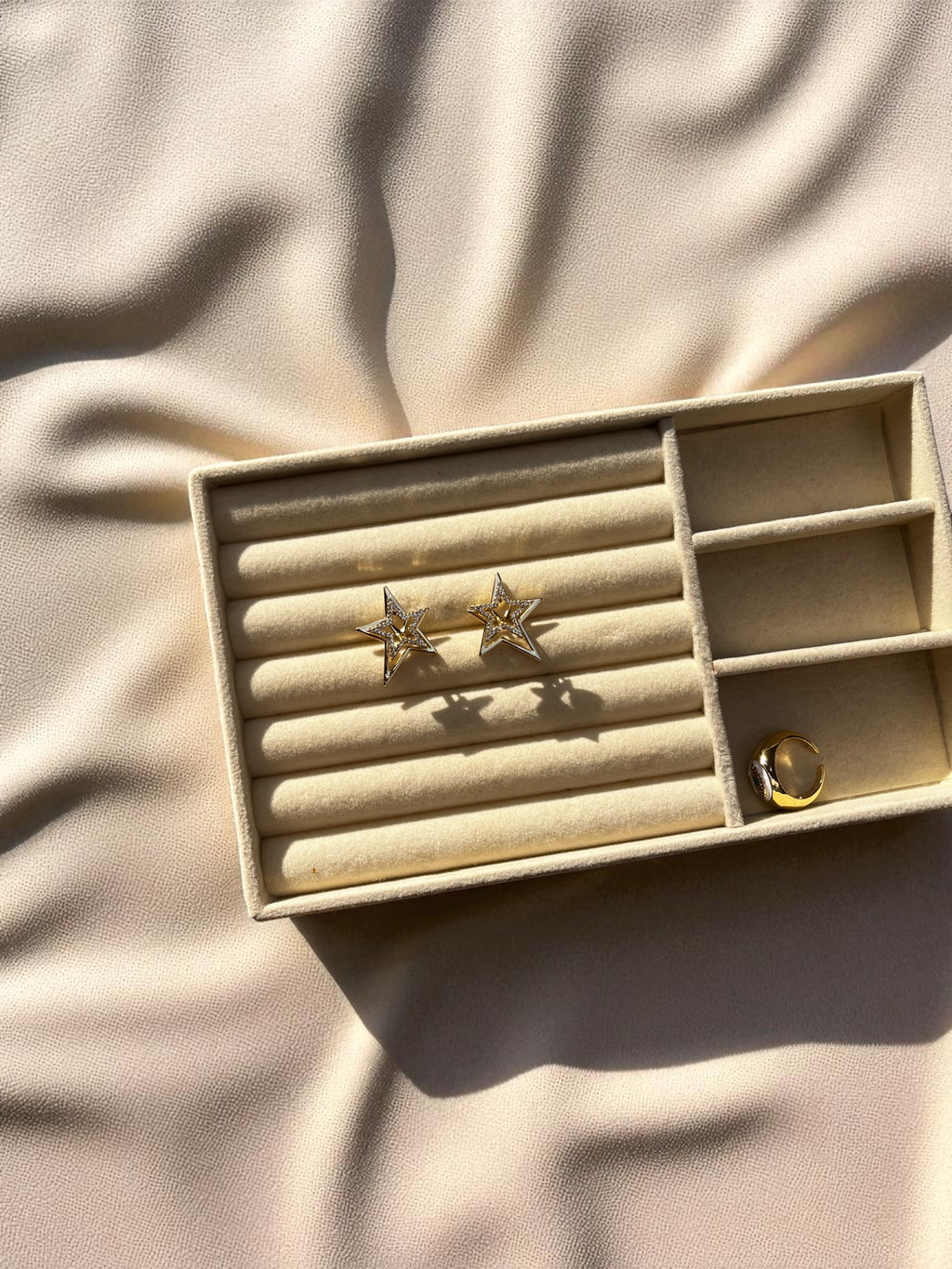 Özel Seri Üç Boyutlu Taşlı Yıldız Küpe