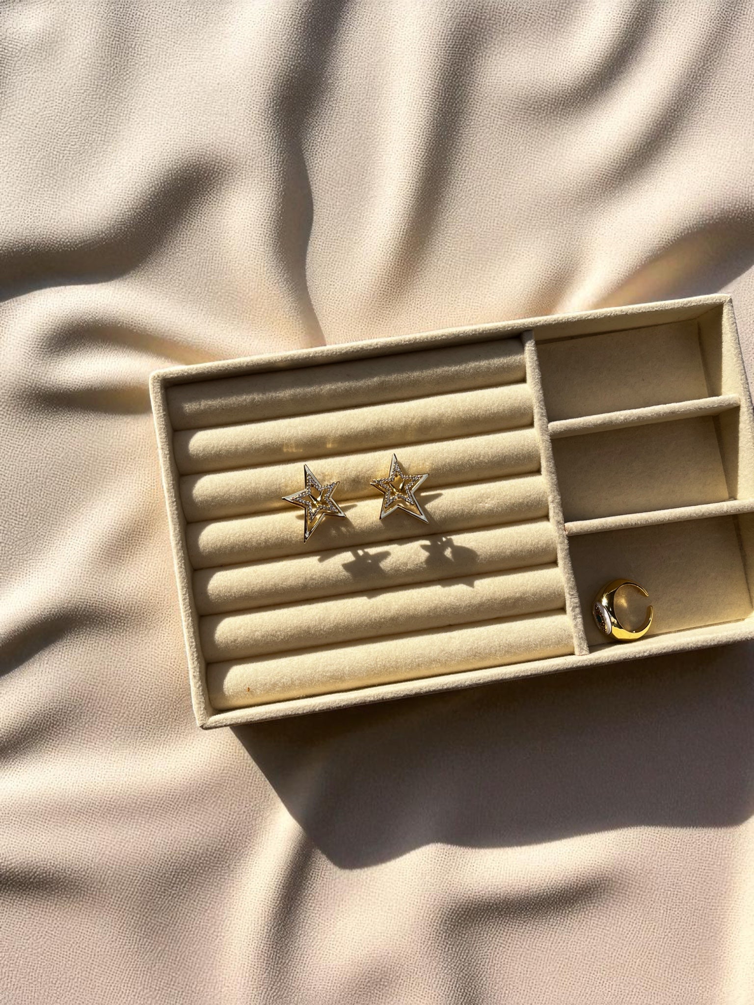 Özel Seri Üç Boyutlu Taşlı Yıldız Küpe