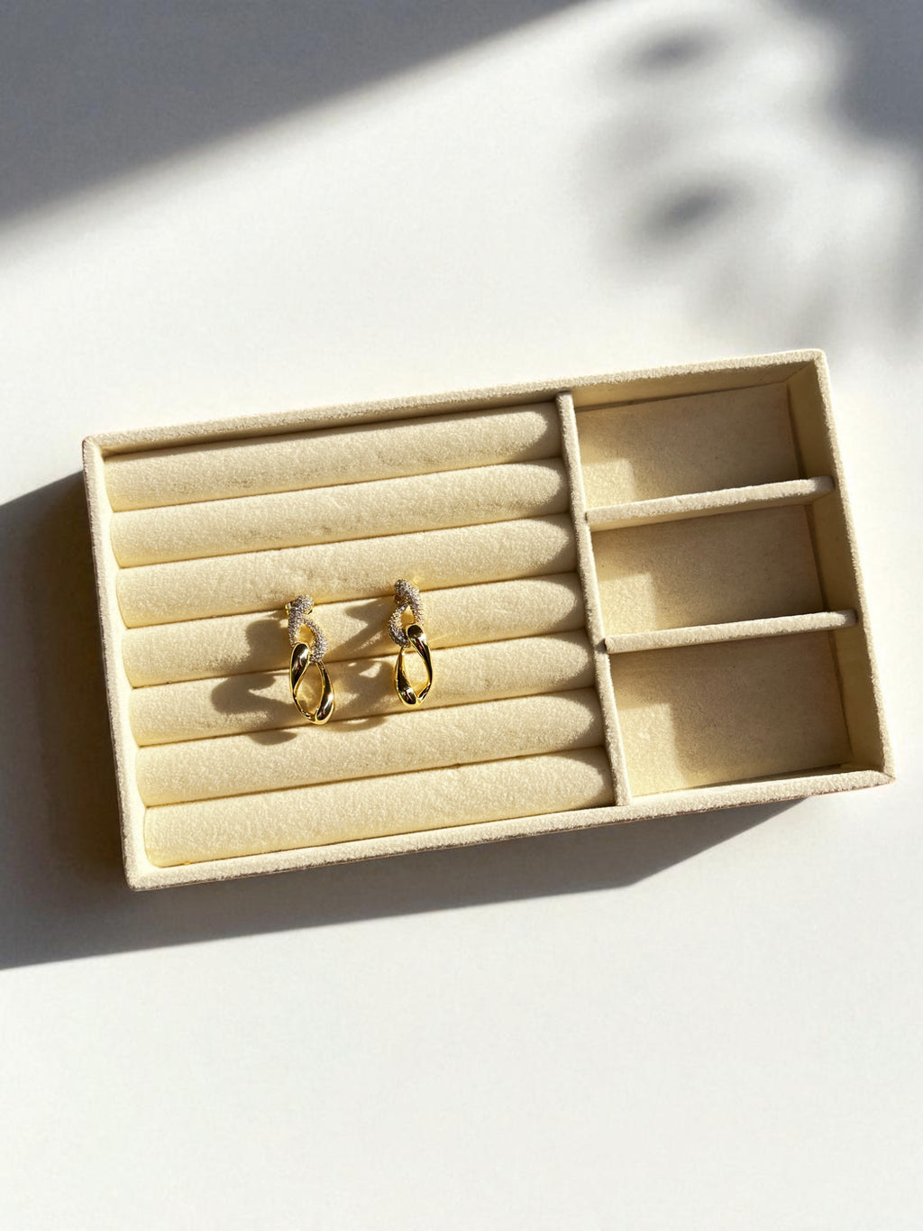 Özel Seri Zirkon Taşlı Zincir Model Minimal Küpe