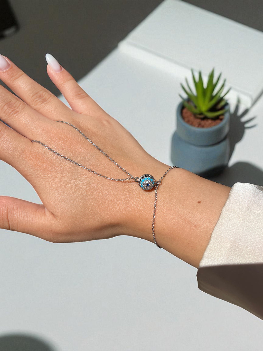 Paslanmaz Çelik Gümüş Renk Nazar Boncuklu Şahmeran Bileklik