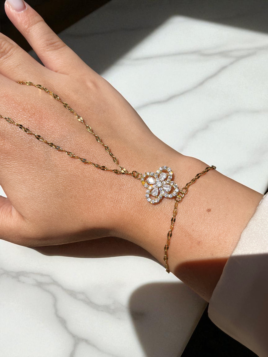 Çelik Yonca Model Şahmeran