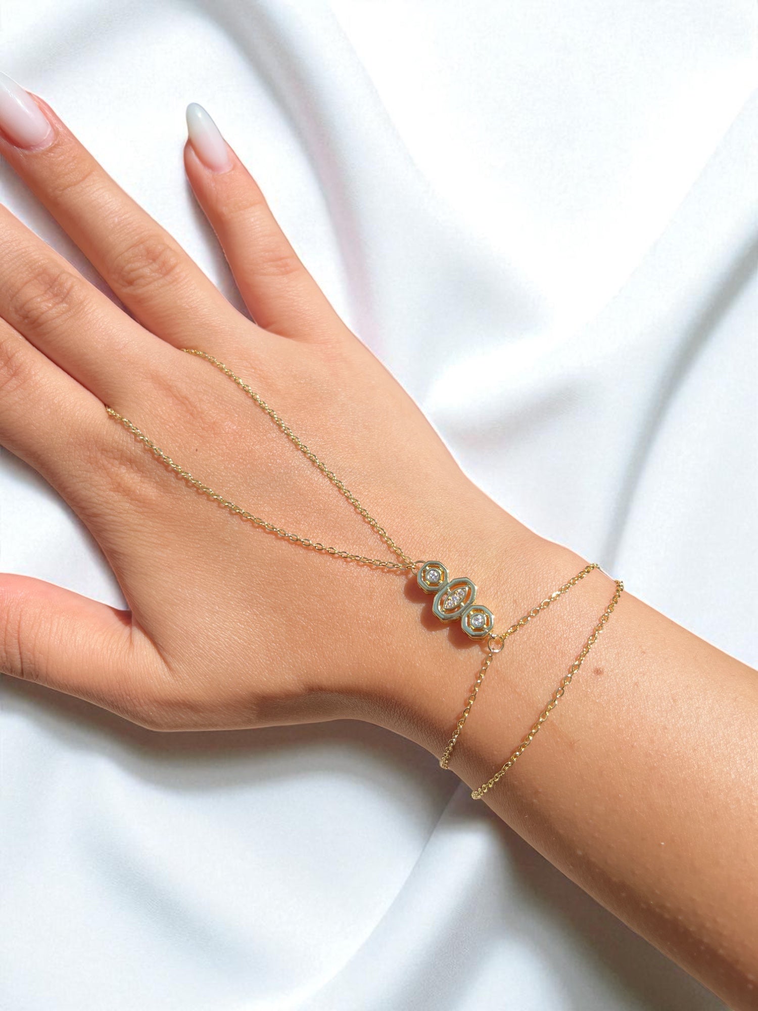 Zarif Damla Model Şahmeran