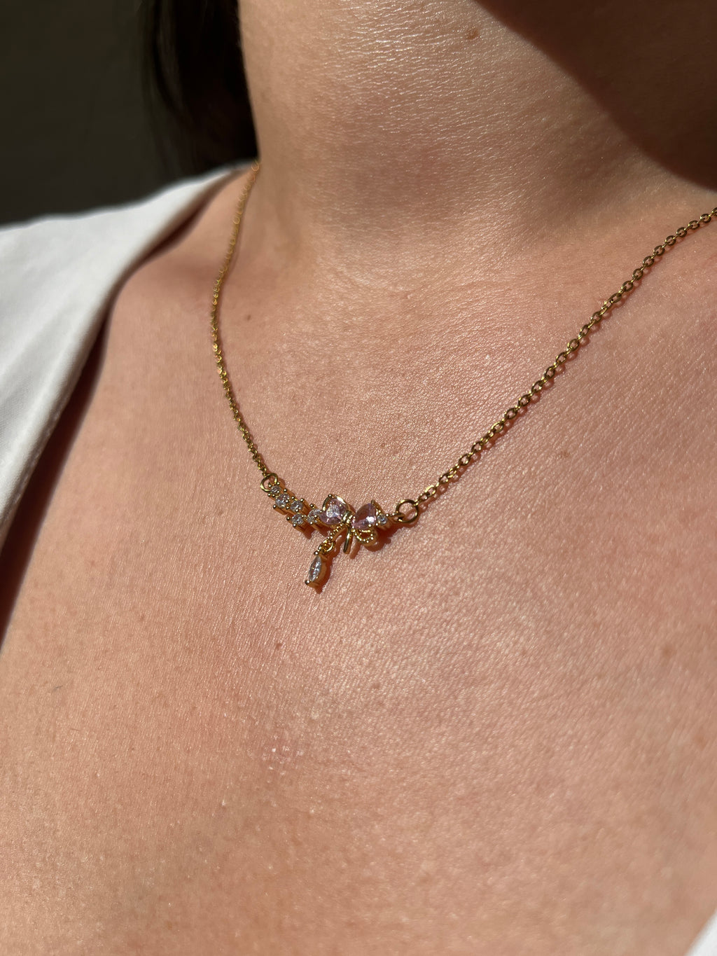 Zirkon Taşlı Kurdele Tasarım Kolye