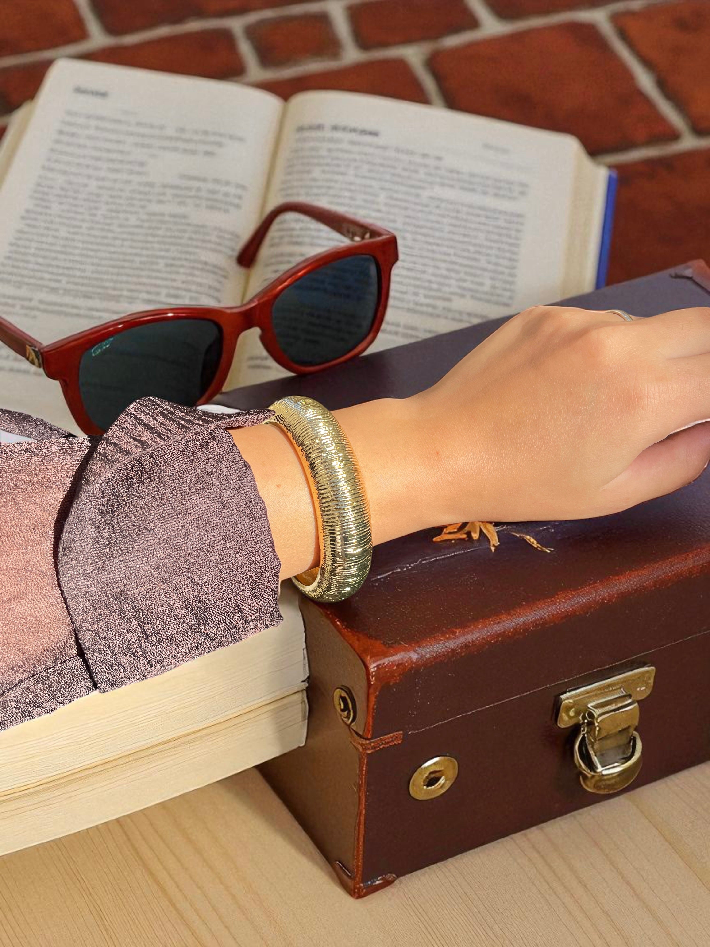 Altın Kaplama Aurora Model Kelepçe Bileklik